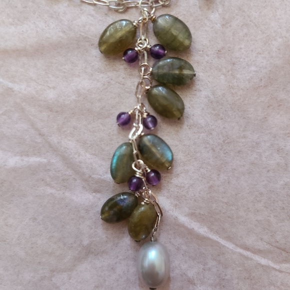 A set of necklace and earrings - Picture 6 of 7